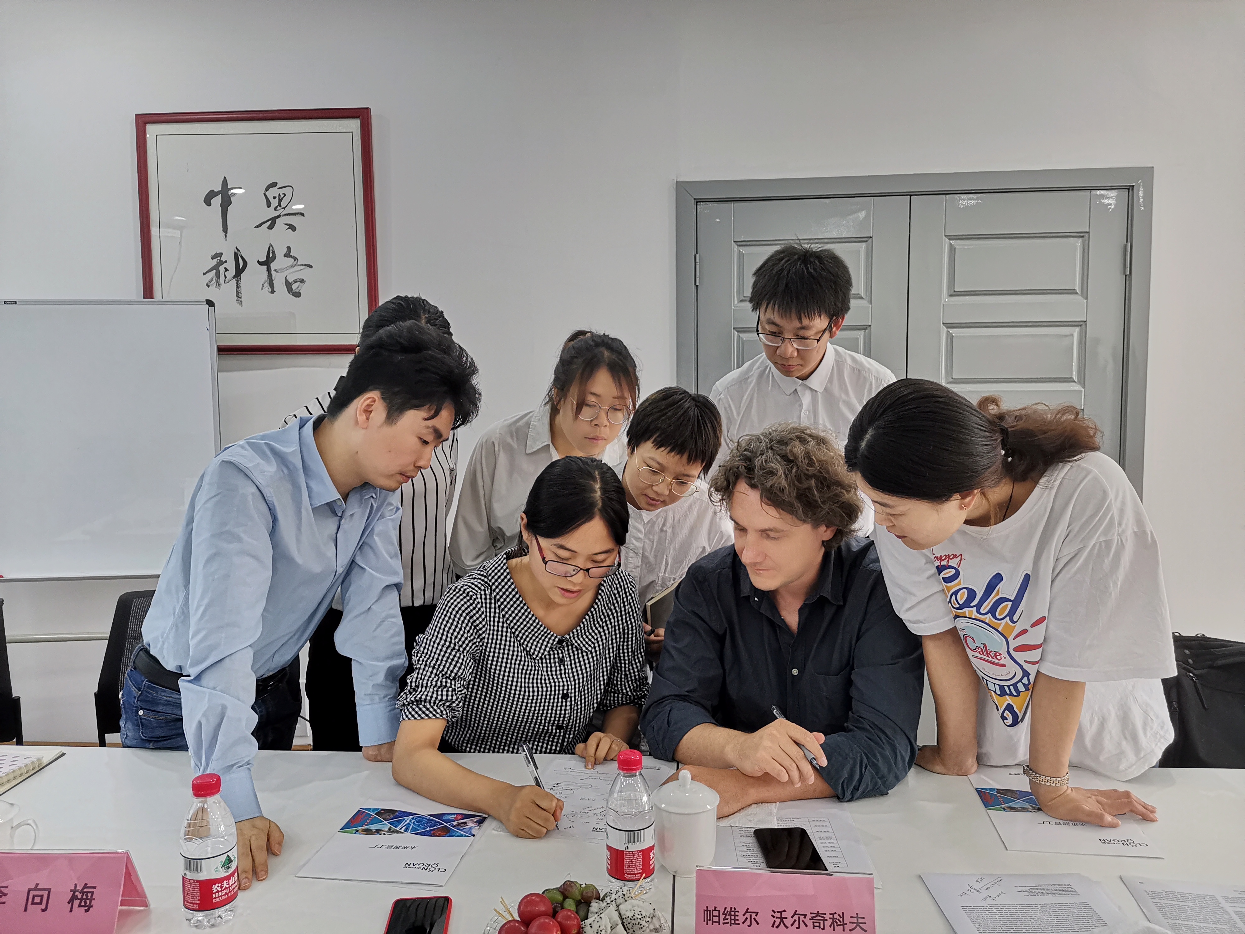 俄罗斯莫斯科物理技术学院基因实验室负责人Pavel Volchkov赴成都中科奥格调研